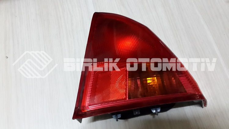 CIVIC-STOP LAMBASI DIŞ SAĞ 02-04 CIVIC-STOP LAMBASI DIŞ SAĞ 02-04