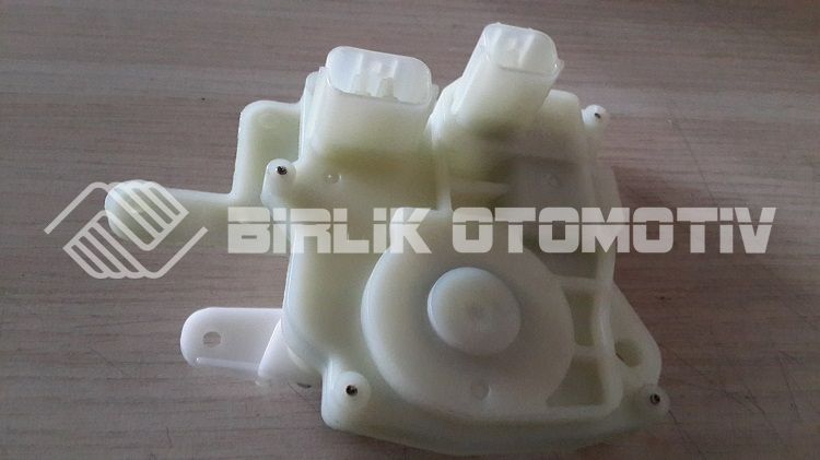 CIVIC-MERKEZİ KİLİT MOTORU ARKA SAĞ 02-06 / CRV 02-06 CIVIC-MERKEZİ KİLİT MOTORU ARKA SAĞ 02-06 / CRV 02-06