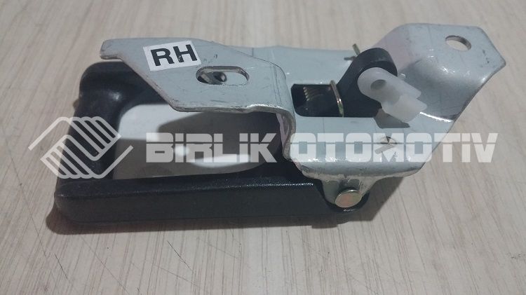 H100-ÖN KAPI İÇ AÇMA KOLU SAĞ 94-07 H100-ÖN KAPI İÇ AÇMA KOLU SAĞ 94-07