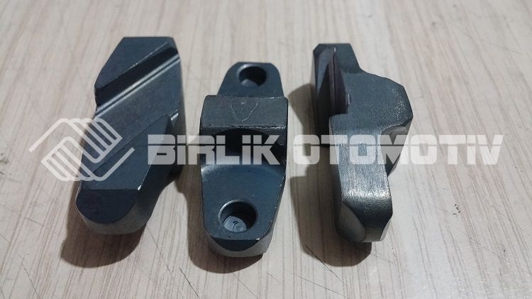 ACCENT-KÜLBÜTÖR KAPAK TUŞU DİZEL 03-05 ACCENT-KÜLBÜTÖR KAPAK TUŞU DİZEL 03-05