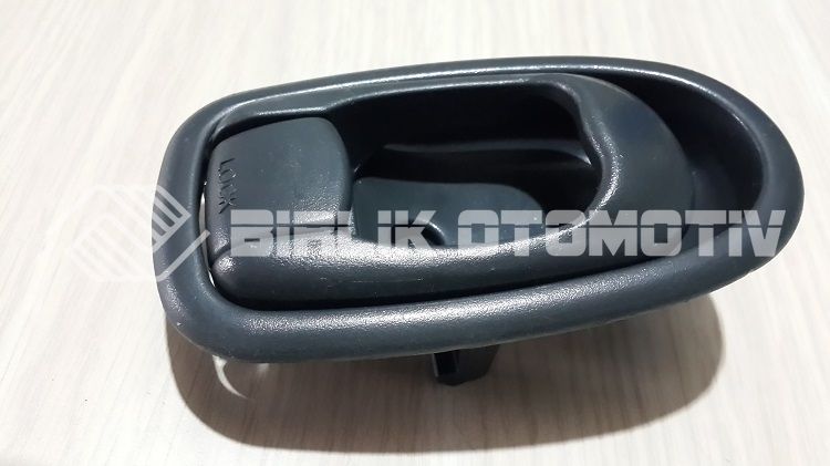ELANTRA-ÖN/ARKA KAPI İÇ AÇMA KOLU SAĞ 96-00 ELANTRA-ÖN/ARKA KAPI İÇ AÇMA KOLU SAĞ 96-00