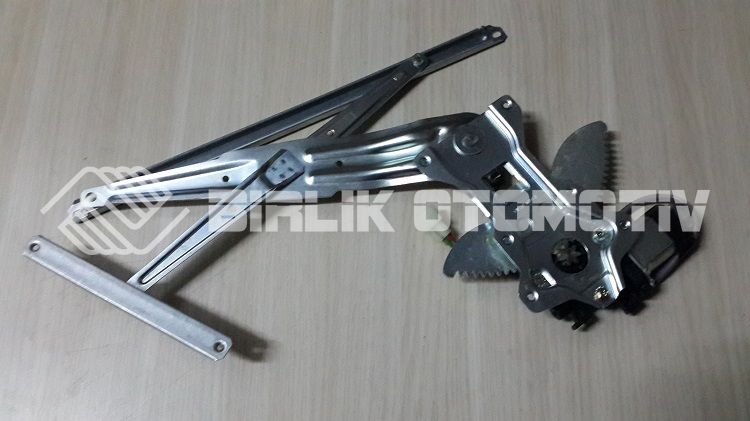 L200-ÖN CAM KRİKOSU ELEK. MOTORLU SAĞ 99-05 L200-ÖN CAM KRİKOSU ELEK. MOTORLU SAĞ 99-05