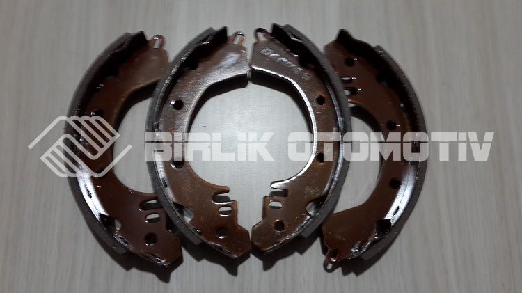 LANCER-ARKA FREN PABUCU 84-88 LANCER-ARKA FREN PABUCU 84-88