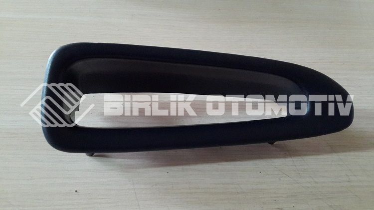 SUNNY B13-ARKA KAPI ÇEKME PLASTİĞİ MAVİ SOL 90-95 SUNNY B13-ARKA KAPI ÇEKME PLASTİĞİ MAVİ SOL 90-95