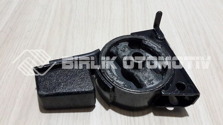COROLLA ZZ121-ÖN MOTOR TAKOZU 02-06 / ZZ111 00-02 / AVENSİS 03-08 COROLLA ZZ121-ÖN MOTOR TAKOZU 02-06 / ZZ111 00-02 / AVENSİS 03-08